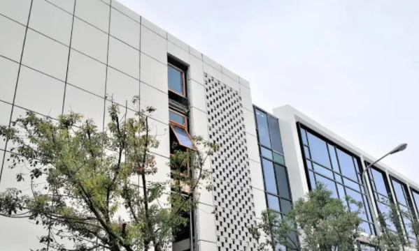 UHPC外墻裝飾板，提升建筑視覺美感